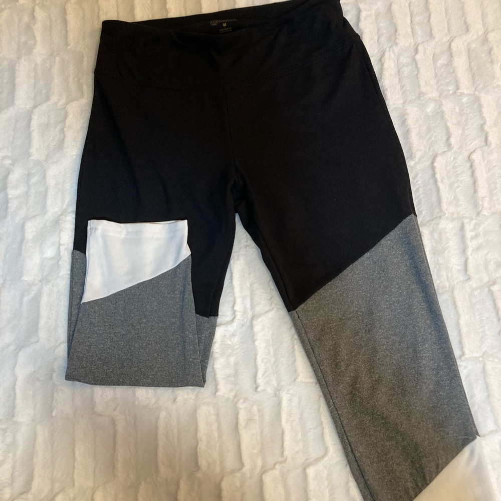New balance leggings (yoga)
